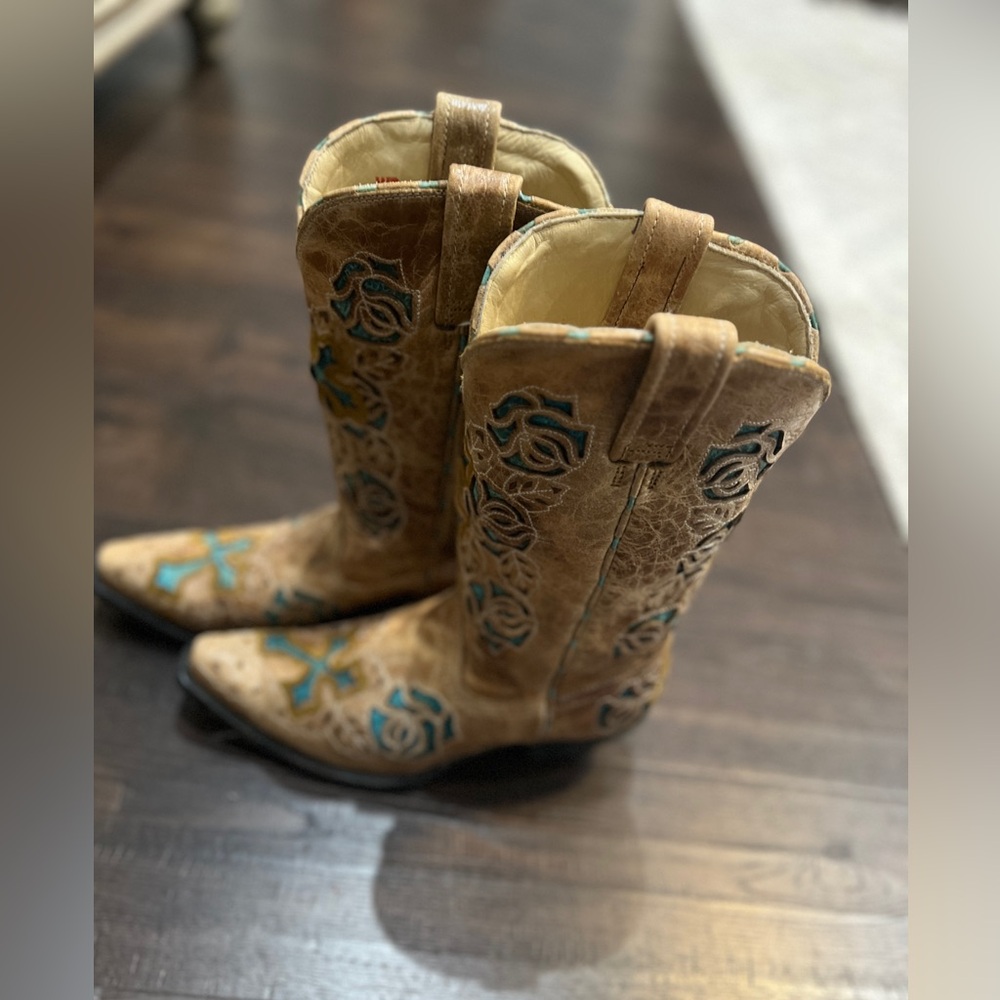 Corral 8.5 excelent condition